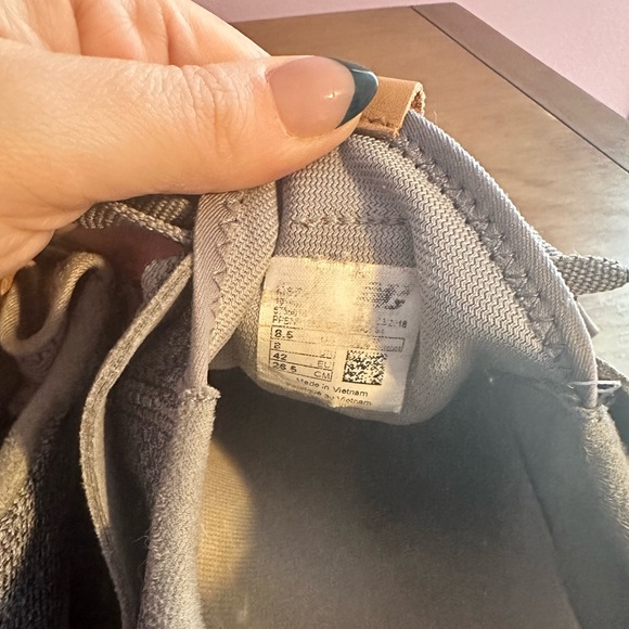 Women’s New Balance Fresh Foam shoes - Picture 6 of 6